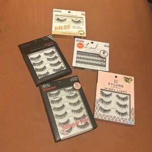 Lot of lashes!